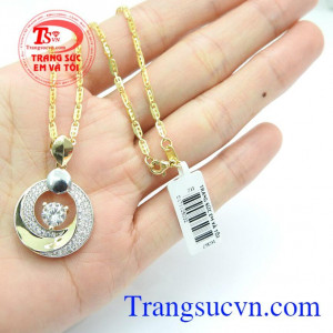 Là sự lựa chọn làm quà tặng tuyệt vời cho người bạn yêu thương,Bộ mặt dây nữ nhập khẩu sang trọng