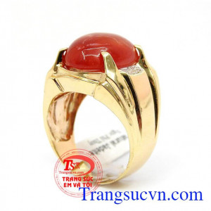 Nhẫn vàng nam uy quyền, Từ xa xưa cho tới nay, vàng luôn là một trong những kim loại quý được nhiều người sử dụng bởi tính bền đẹp, có tính thẩm mỹ cao