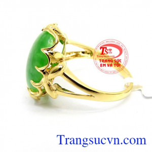 Đá ngọc bích thiên nhiên,màu xanh của lá non tinh khiết