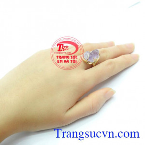 Đeo Nhẫn Tỳ Hưu chiêu tài tác lộc sẽ mang lại may mắn bình yên cho chủ nhân