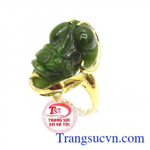 Tỳ Hưu trong phong thủy có ý nghĩa chiêu tài lộc, may mắn vê công danh sự nghiệp, bảo vệ tài sản và sự bình an cho gia đình