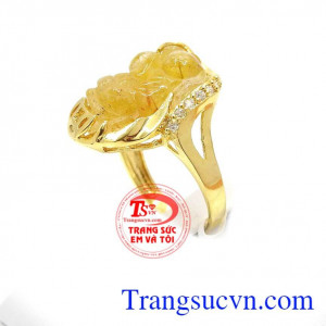 Nhẫn Tỳ Hưu nữ công danh phát tài mệnh Kim đeo hợp