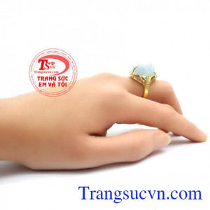 Nhẫn vàng màu tinh tế gắn tỳ hưu đá thiên nhiên, mang lại may mắn và hộ mệnh, Nhẫn nữ vàng tây dành cho phái đẹp