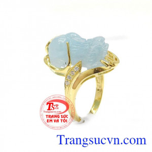 Nhẫn nữ Tỳ Hưu mệnh thủy chế tác tinh xảo từ ngọc Aquamarine thiên nhiên