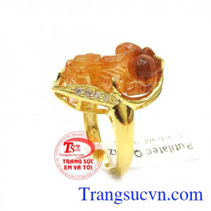 Đeo Nhẫn Tỳ Hưu mang lại may mắn về tài lộc, công danh sự nghiệp cũng như bình yên cho gia chủ