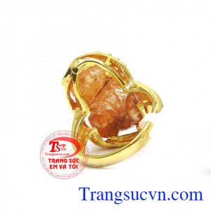 Nhẫn vàng màu tinh tế gắn tỳ hưu đá thiên nhiên, mang lại may mắn và hộ mệnh, Nhẫn nữ vàng tây dành cho phái đẹp