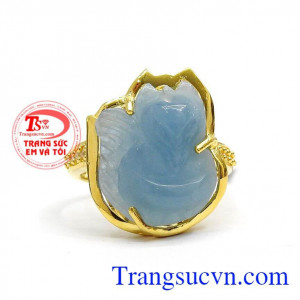 Phụ nữ mang nhẫn Hồ Ly sẽ may mắn về đường tình duyên cũng như cũng như tăng lên sự tự tin và quyền lực của phái đẹp