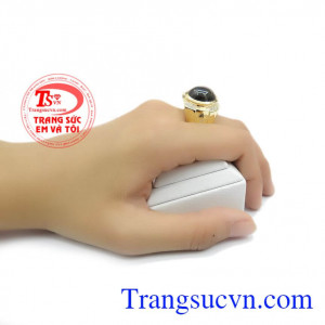 Nhẫn nam sapphire hoàng gia là dòng sản phẩm được phái mạnh đặc biệt ưa chuộng