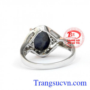 Sản phẩm chất lượng cao có giấy kiểm định đá quý, bảo hành 12 tháng, giao hàng nhanh trên toàn quốc