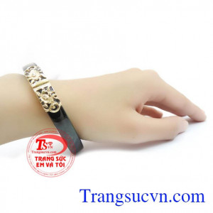 Sản phẩm bảo hành vàng 12 tháng, giao hàng nhanh trên toàn quốc. Vòng ngọc bọc vàng hoa văn 