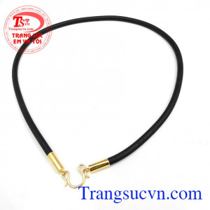 Sản phẩm dây được thiết kế đẹp, mang lại vẻ đẹp sang trọng, mạnh mẽ cho người đeo