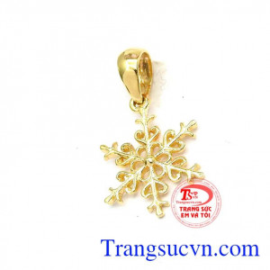 Hoa tuyết vàng tinh tế thiết kế trẻ trung kết hợp với dây chuyền vàng,Hoa tuyết vàng tinh tế