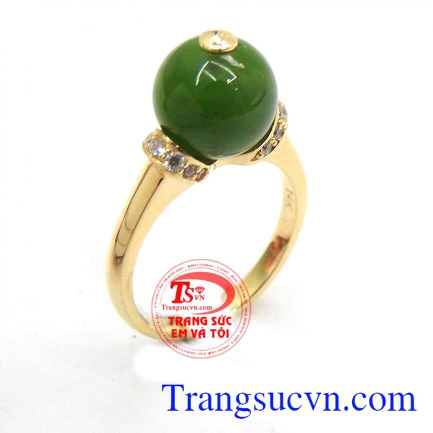 Nhẫn nữ nephrite sang trọng