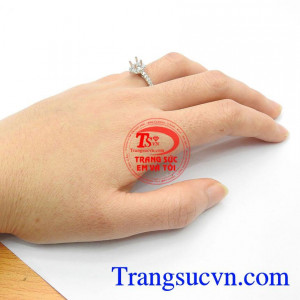 Vỏ nhẫn nữ vàng trắng 14k thương hiệu uy tín,giao hàng toàn quốc. Vỏ Nhẫn Nữ Kim Cương Vàng trắng