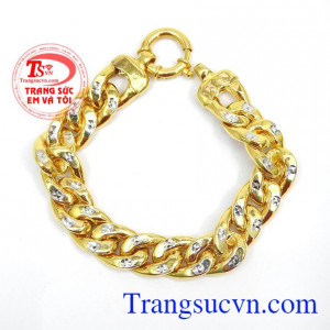 Sản phẩm lắc tay dành cho nam mang phong các trẻ trung, năng động đang là xu hướng mới của giới trẻ. Lắc tay nam sang trọng 