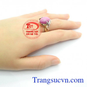 Nhẫn Ruby Sao Sang Trọng Quý Phái