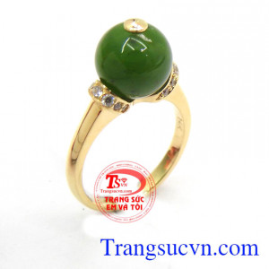 Nhẫn nữ nephrite sang trọng là sản phẩm nhẫn ngọc bích thiên nhiên, từ thời xa xưa người á đông đã biết dùng ngọc bích để làm trang sức và phòng chống bệnh tât