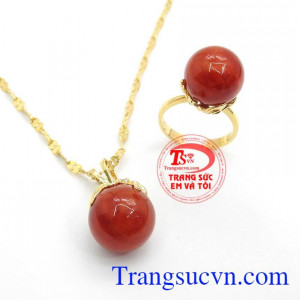 Bộ trang sức ngọc bích là bộ sản phẩm bao gồm mặt dây và nhẫn,Bộ trang sức ngọc bích