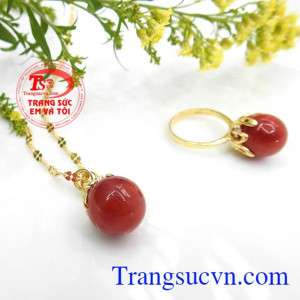 Trang sức em và tôi là thương hiệu nhiều năm liền được khách hàng tin tưởng, sản phẩm uy tín, giao hàng nhanh trên toàn quốc,Bộ trang sức ngọc bích