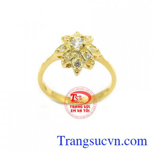 Nhẫn nữ vàng tây thương hiệu Em Và Tôi uy tín, bảo hành trên toàn quốc