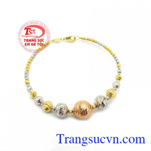 Vòng bi vàng Ý đẹp là sản phẩm vàng 18k bền màu, sang trọng. 