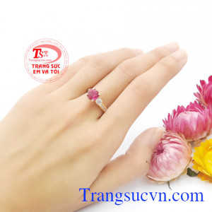 Nhẫn nữ ruby đỏ sang trọng