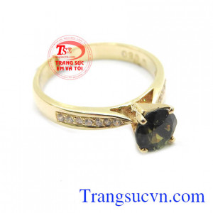 Sản phẩm hợp với người mệnh thủy và mệnh thổ mang ý nghĩa may mắn, đem lại vận khí, sức khỏe cho người đeo