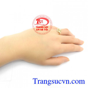 Nhẫn Nữ Họa Tiết Mới Lạ