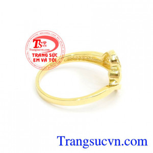 Nhẫn nữ nhẹ nhàng sang trọng phù hợp nhiều lứa tuổi