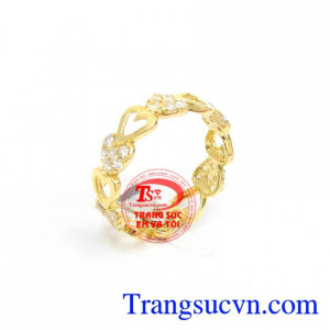 Nhẫn Nữ Đính Đá Trái Tim chế tác công nghệ cao, đường nét sắc sảo, tinh tế, mang đến sự nhẹ nhàng, sang trọng trong từng chi tiết sản phẩm