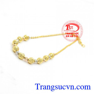 Là món quà tặng tuyệt vời cho người bạn yêu thương. Lắc Chân Vàng Nhập Ý Đẹp