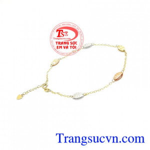 Lắc Chân Ý Đẹp Tươi Sáng Bóng