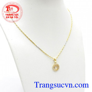 Bộ Dây Chuyền Nữ Phong Cách Mới là sự kết hợp giữa mặt dây độc đáo và dây chuyền kiểu dáng dịu dàng,Bộ Dây Chuyền Nữ Phong Cách Mới