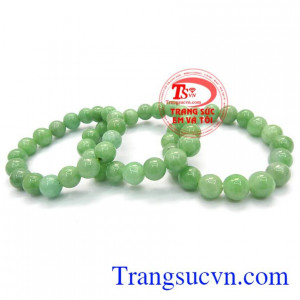 Xưa kia trong Hoàng Triều từ Vua đến Vương tôn Hoàng Tử, Hoàng Hậu Phi Tần…đều là Ngọc không rời thân. Chuỗi hạt cẩm thạch xanh.