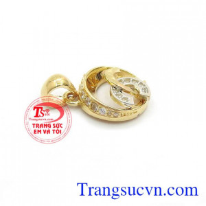 Sản phẩm tinh tế, sang trọng mang đến vẻ đẹp quyến rũ cho phái đẹp.