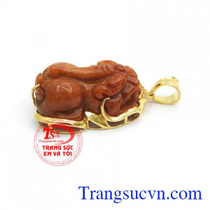 Mặt dây chuyền nam chạm khắc bọc vàng 10k sáng bóng đảm bảo chất lượng hợp thời trang, sang trọng và phong thủy