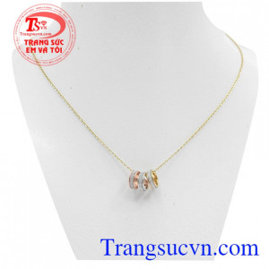 Bộ dây chuyền thời trang là sản phẩm trang sức vàng kèm mặt dây mang đến vẻ đẹp xinh xắn cho người đeo,Bộ dây chuyền thời trang