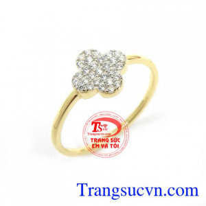 Nhẫn Nữ Nhập Korea Quý Phái chế tác phong cách mới mang lại vẻ đẹp sang trọng, nhẹ nhàng và độc đáo cho phái đẹp