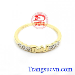 Nhẫn Nữ I Love U được chạm khắc 3D đẹp, nhẹ nhàng, thanh lịch, tôn nên vẻ đẹp của người phụ nữ, trang sức được nhập khẩu từ Hàn Quốc