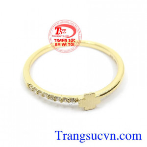 Nhẫn nữ vàng tây dành cho phái đẹp phù hợp làm quà tặng sinh nhật hoặc trong các dịp ý nghĩa