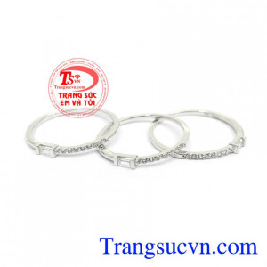 Nhẫn Nữ Vàng Trắng Nhập Khẩu Phong Cách chế tác công nghệ cao, đường nét nhẹ nhàng, sang trọng