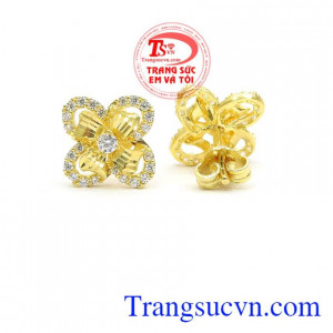 Hoa tai may mắn  là món quá ý nghĩa dành tặng phái nữ, bảo hành 6 tháng, giao hàng nhanh trên toàn quốc. 