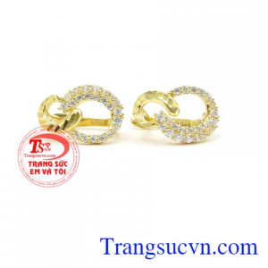 Hoa tài phát lộc là sản phẩm hoa tai được thiết kế tinh tế, đẹp sang trọng. 