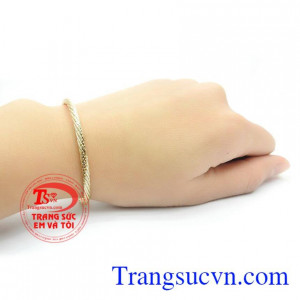 Giao hàng nhanh trên toàn quốc. Vòng tay Italy xinh xắn