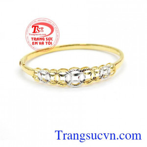 Vòng tay kim tiền