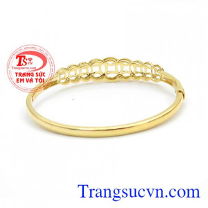Vòng tay kim tiền là sản phẩm vòng tay mang ý nghĩa về tài lộc, thịnh vượng. 