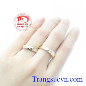 Công ty trang sức em và tôi chuyên cung cấp các sản phẩm đá quý, đá phong thủy, vàng, bạc, ngọc trai