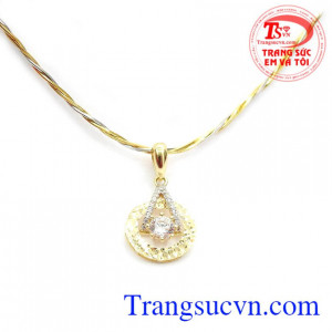Công ty trang sức em và tôi chuyên cung cấp các sản phẩm đá quý, đá phong thủy, vàng, bạc, ngọc trai,Mặt dây vàng xinh xắn