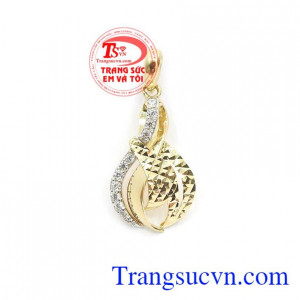 Mặt dây đẹp thanh lịch được sản xuất theo công nghệ mới của Hàn Quốc, kiểu dáng mới sang trọng, trẻ trung, tinh tế,Mặt dây đẹp thanh lịch