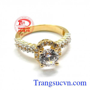 Nhẫn nữ hạnh phúc đẹp